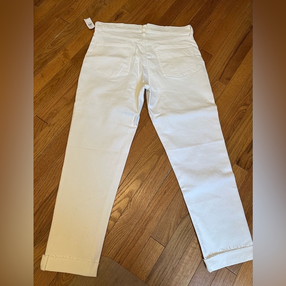 NWT Gap Girlfriend Mid Rise White Jeans - Picture 4 of 6